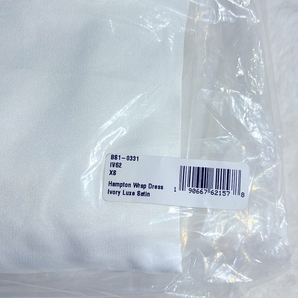 NWT / NIP Show Me Your Mumu Hampton Wrap Dress in Ivory Luxe Satin Size: XS - Picture 4 of 6